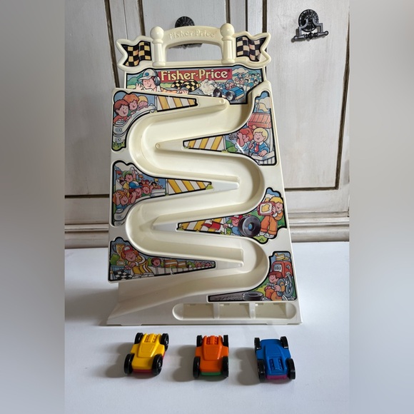 Vintage Fisher Price Tumbling Racers 1991 Vertical Race Car Track w/ 3 cars - Picture 1 of 7